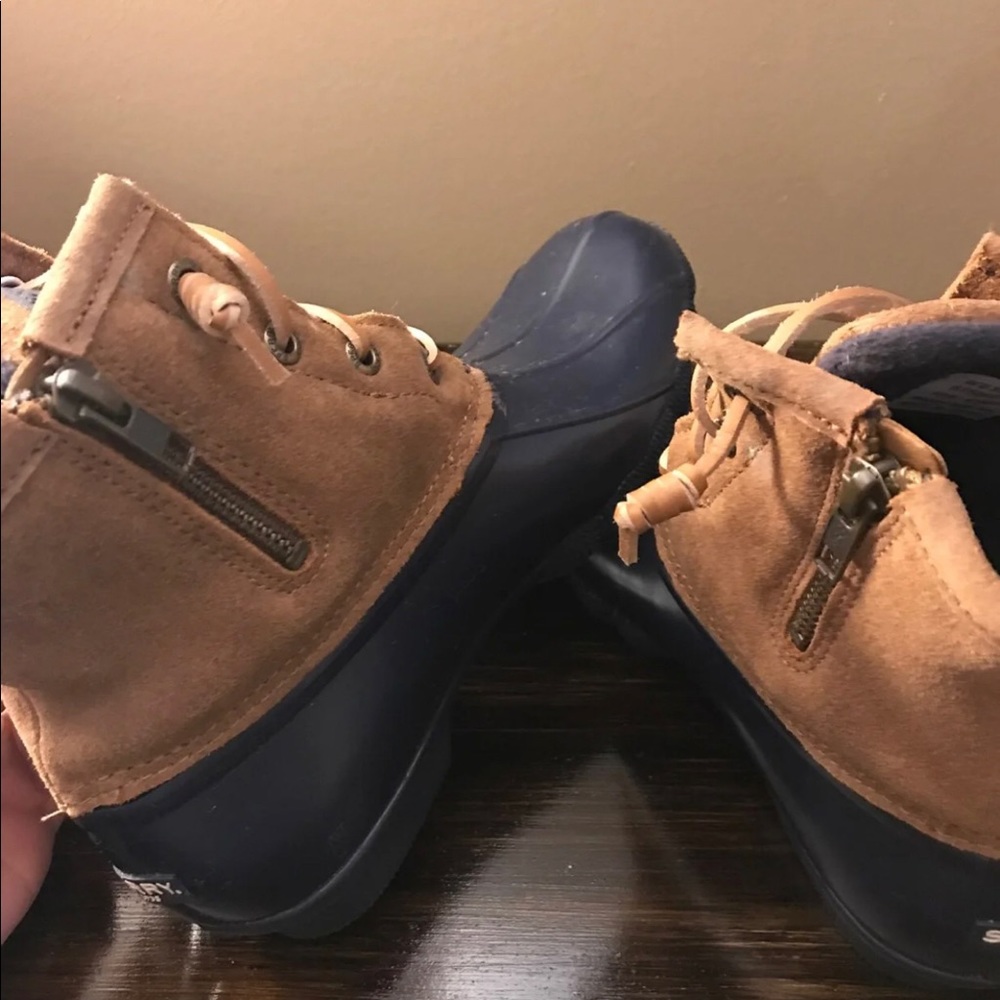 Sperry Duck Boots - Picture 3 of 5